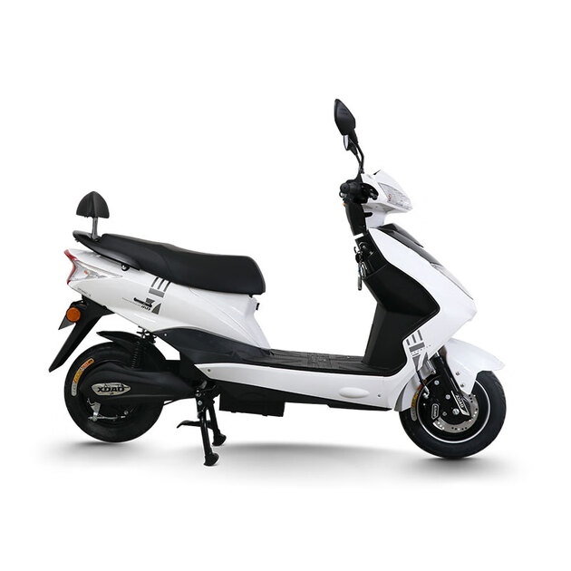 蓬莱区发布地￥3599原价￥2800售卖价小刀电动车 3c国标60v32ah成人