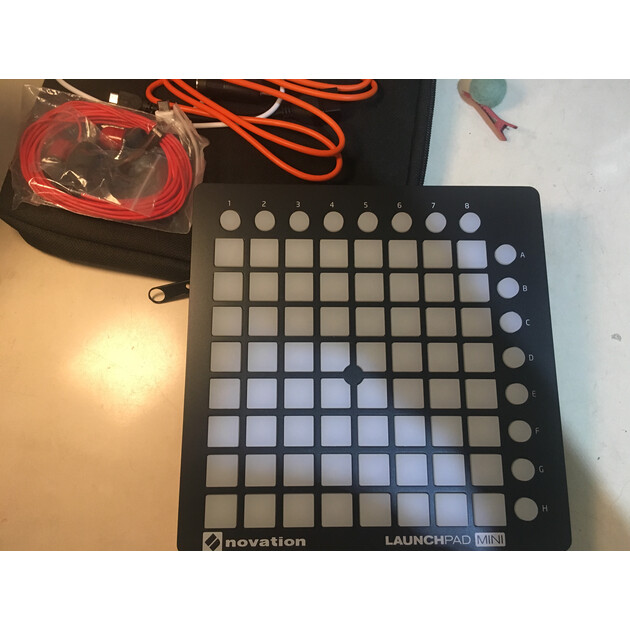 诺维逊打击垫launchpadminirgbmk2pro电音dj音乐控制器midi键盘launch