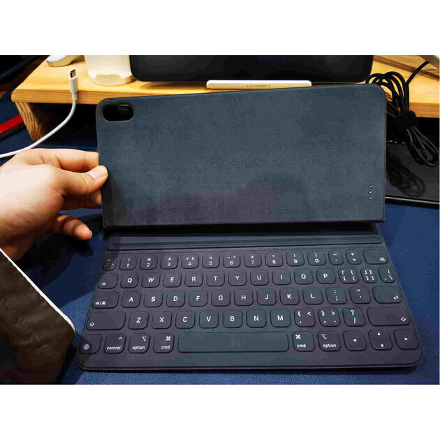 apple适用于11英寸ipadpro的键盘式智能双面夹mu8g2cha中式键盘