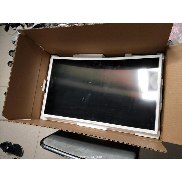 【京东配送】三星(samsung)c32f395fw 31.5英寸1800r曲率曲面显示器