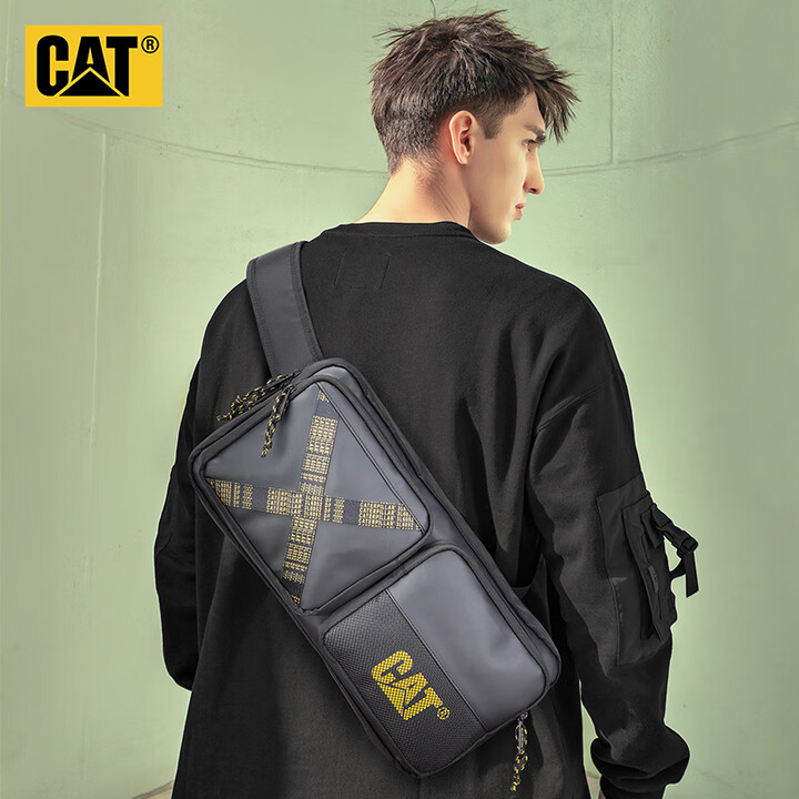【卡特(CAT)斜挎包】卡特(CAT)胸包单肩斜挎包PU斥水骑行机车背包潮iPad包个性运动男黑 84165【行情 报价 价格 评测】-京东