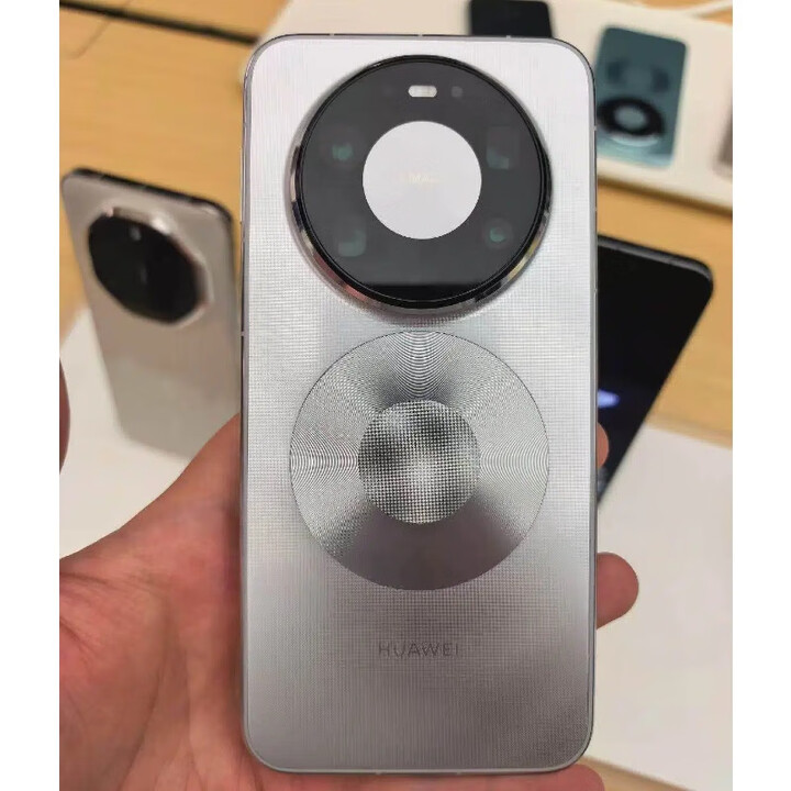 华为（HUAWEI）Mate 80 Pro Max 手机 全金属玄武架构 卫星通话 直屏鸿蒙手机 华为 Mate 80 Pro Max 极地银 16GB+512GB 官方标配+原封未激活+全国联保