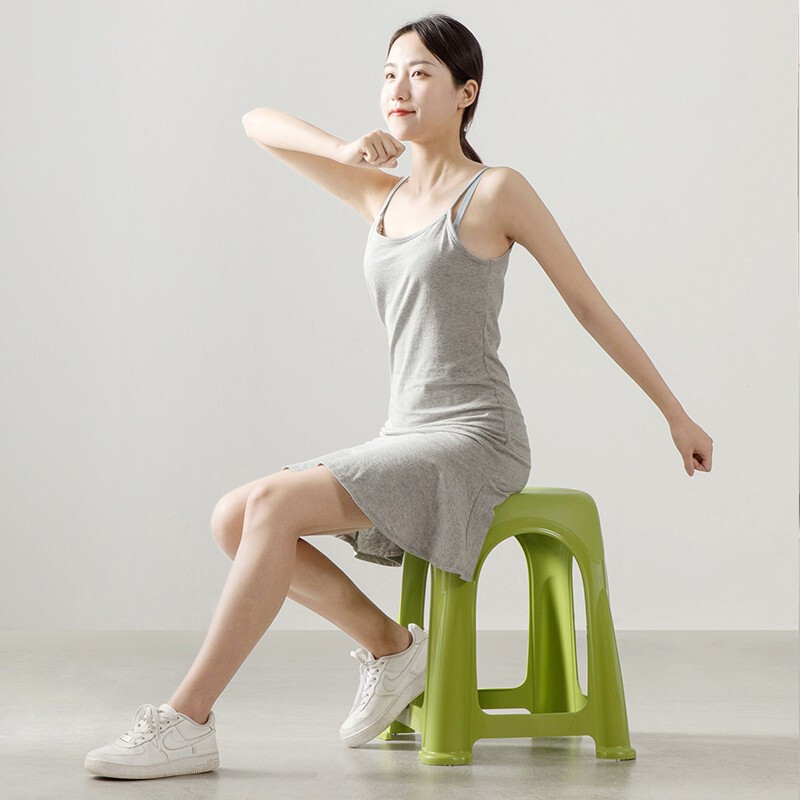 茶花塑料凳子高脚凳加厚家用客厅简约防滑餐桌凳折叠便携板凳4个 绿色（爱乐中凳33*33*34cm） 【4只装】