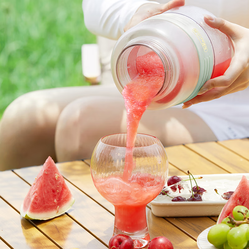 小熊（Bear）榨汁杯 家用便携式榨汁机 果汁机 秒碎冰打汁机 迷你小型果汁杯吨吨杯 LLJ-P10Q5【ZMD安心系列】