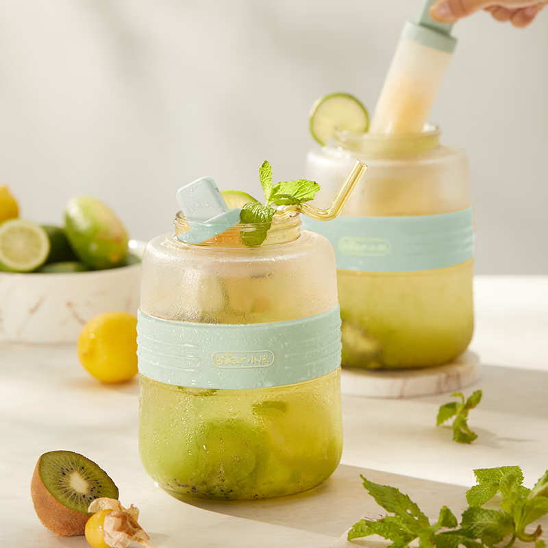 小熊（Bear）榨汁杯 家用便携式榨汁机 果汁机 秒碎冰打汁机 迷你小型果汁杯吨吨杯 LLJ-P10Q5【ZMD安心系列】