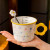 精东家 带刻度陶瓷牛奶杯家用儿童小花马克杯女生可爱早餐燕麦喝水咖啡杯 黄色早餐杯-350ml+花朵勺礼袋