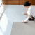 适用地板贴自粘地面耐磨地板革水泥地直接铺地贴仿瓷砖光滑亮面自 灰色