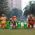 户外卡通动物分类垃圾桶雕塑景区幼儿园公园玻璃钢果皮箱装饰摆件 20598青蛙带指路牌中号