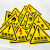 有电危险警示贴当心触电标识机械伤人标志牌 PVC注意安全标牌 危险废物 20x20cm
