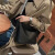FRENMOCO斜挎女包流浪包女时尚潮流大容量街头风女包感单肩包 焦糖色 长26厘米宽9厘米高23厘米