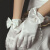 新娘手套长款婚纱礼服全指缎面保暖白色拍照有指婚礼仪式手套 米色4