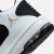 耐克（NIKE）男鞋篮球鞋 Jordan Max Aura 2 中帮黑白AJ耐磨复古运动鞋 CK6636-107 40.5