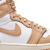 Jordan女士经典篮球鞋 Retro 1 Hi OG V2 简约精致休闲耐磨运动鞋 Prailine/White/Sail 标准36.5/US6