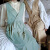 上海紫羲法式V领围裙家用厨房薄款2022新款时尚棉麻宽松透气logo印字 褐色 均码