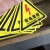 有电危险警示贴 三角形 安全标识牌 当心触电 贴纸 警示牌标识牌 黑色闪电 8x8cm