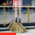 户外大卫物业大竹扫把清洁马路工地庭院加大铁扫帚黑皮竹苕帚 带叶小号竹扫把高100厘米
