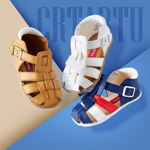 卡特兔凉鞋防滑宝宝学步鞋软底夏季男女儿童机能鞋包头护跟公主皮鞋透气不掉跟1-3-5岁 白色 内长14cm