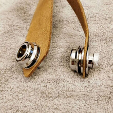 芬达木电吉他吉他背带电贝斯司BASS背带皮质皮革背带限量款Fender 卡其色 + 防滑背带扣2只