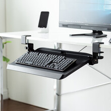 SANWA SUPPLY 人体工学键盘鼠标托架支架 收纳抽屉 卡夹设计 无需打孔 橡胶垫桌面防刮 KB005 黑色 角度30°可调节 51*26cm