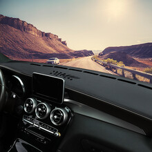 紫风铃碳纤维定制汽车仪表台防晒避光垫 大众迈腾凯美瑞本田奥德赛奔驰GLC中控台遮阳隔热遮光垫 B01 黑色黑线 可定制3000+车型