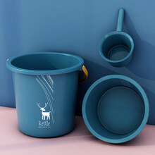 水桶家用大号储水桶学生宿舍洗澡手提带盖塑料桶大容量加厚洗车桶 水桶+脸盆+水瓢【蓝】+挂钩