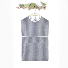 老年人护理用品吃饭围裙老人围嘴饭兜防水用的围兜大人成人专用口水巾大号 深灰色 灰条纹(45*90)