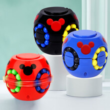 蒙特梭利四驱惯性越野特技车抖音同款仿真特技越野翻转车儿童汽车玩具 魔豆