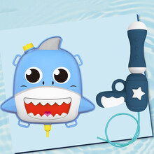 儿童水枪玩具背包水枪戏水玩具男孩女孩呲水枪 抽拉式夏天户外沙滩戏水 双肩背水壶喷射漂流水枪 P3036-1-蓝鲨鱼