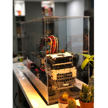 乐高展示盒 亚克力防尘罩车模 积木展示盒 42083布加迪 42056保时捷911 LEGO 奔驰卡车62*22*40 cm 黑底