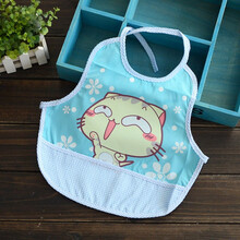 吃饭围兜宝宝饭兜防水围嘴婴儿童小孩喂饭系带防脏无袖罩衣画画衣 蓝色花型随机发