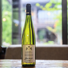 荔枝和玫瑰香气 法国阿尔萨斯进口琼瑶浆半甜白葡萄酒Alsace迷糊