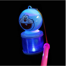 【希望宝宝】新款网红儿童卡通手提发光彩虹圈 小灯笼小孩玩具便宜 灯笼灯批发 丁当猫灯笼(配电池-颜色随机) 1个