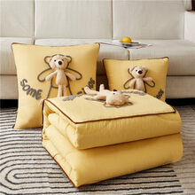 汽车抱枕被 抱枕被子两用被子汽车载内靠垫公室午睡毯子靠枕折叠空调毯二合一 玩偶熊四季款 柠檬黄 折叠40X40cm展开被子105*145cm