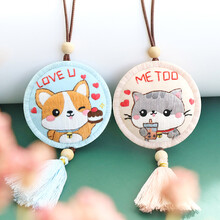 汽车挂件车内饰品平安符纯手工diy十字绣成品平安福全珠子绣红色车载后视镜挂饰车上用品吊坠 蛋糕柴犬+奶茶猫咪【一对】(一个绣绷+艾草+礼盒)