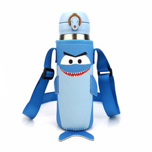 Bolikin 卡通带背带可爱斜挎保温杯套防摔通用杯套保护套便携手提水杯套隔热480 500ml 鲨鱼背带杯套480-500ml
