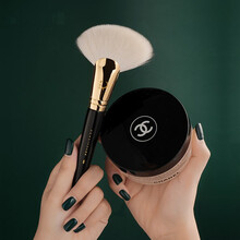 朗颜专业扇形散粉刷弧形羊毛细光锋大号蜜粉动物毛柔软定妆粉刷化妆师专用多功能刷子软美妆刷初学者实用 J21散粉刷 一支装