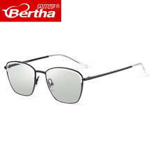 bertha纯钛防蓝光防辐射近视眼镜框男平光电脑手机护目女士潮超轻无度数F088817 经典黑-配变色防蓝光镜片（配镜是无色变有色） 平光 +无度数 （不近...