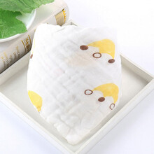 六层纱布水洗三角巾 婴儿口水巾 宝宝印花纱布围嘴 皇冠