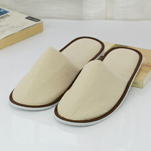 祝源 宾馆一次性洗漱用品酒店洗漱套装细软毛牙刷三四五件套小件旅行户外待客洗漱套装 棉布063大码拖鞋