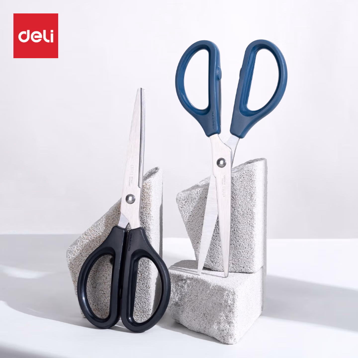 得力(deli)170mm办公生活家用剪刀 中号剪子手工剪纸刀 办公用品 黑色0