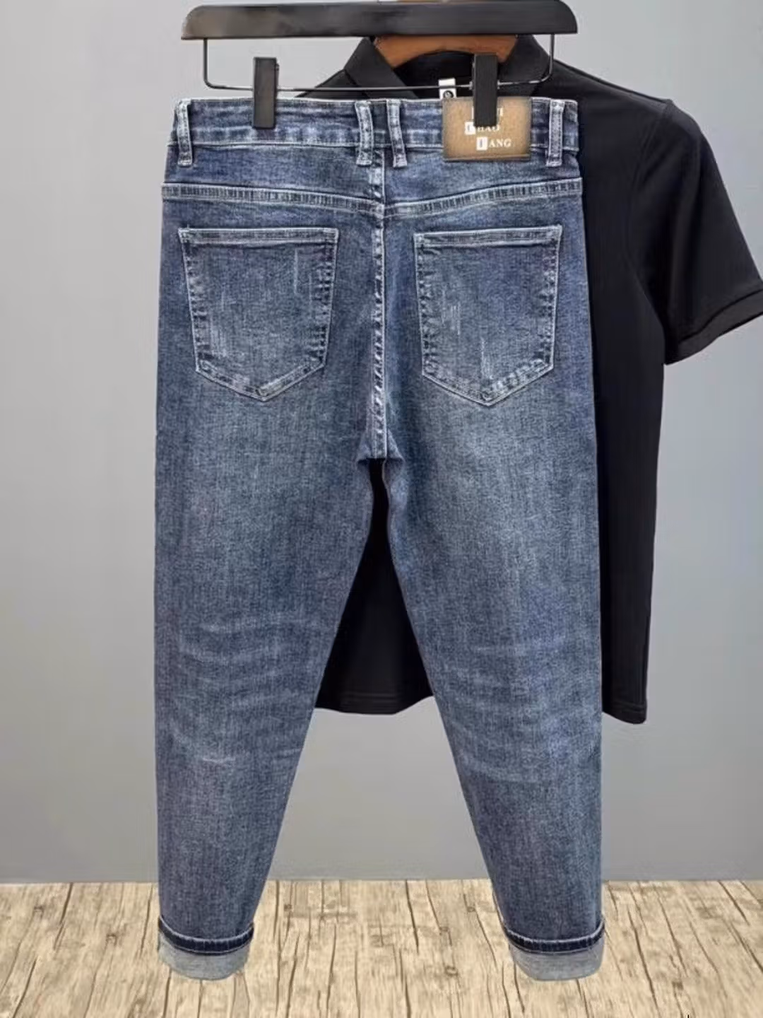 American Retro Little Bee Embroidered Jeans Men's Korean Version Trend Stretch Straight Slim Nine-point Pants, Blue 28_mkmklike.com