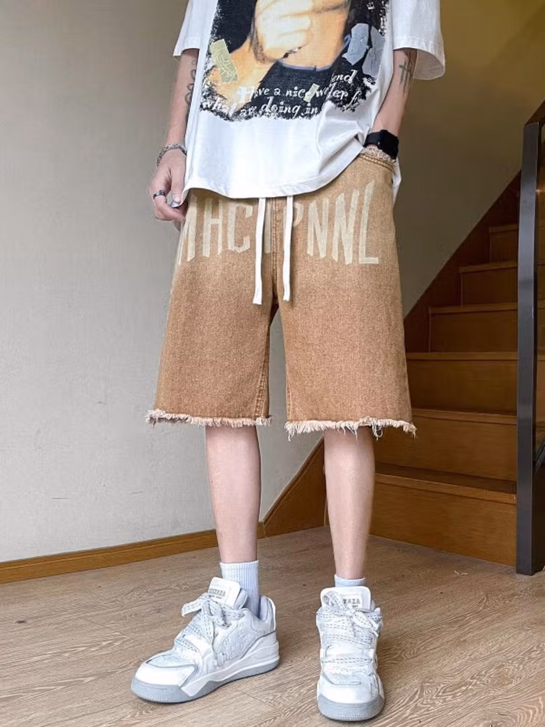 Rough Edge Gradual Change Denim Shorts Men's Summer Loose Straight Wide Leg Five-point Pants American Retro Ruffian Handsome Pants, Brown 2XL_mkmklike.com