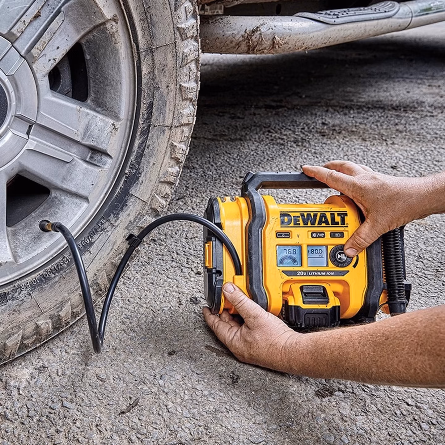 得伟（DEWALT）充气泵DCC020IB充电20V便携汽车轮胎电动充气泵锂电池