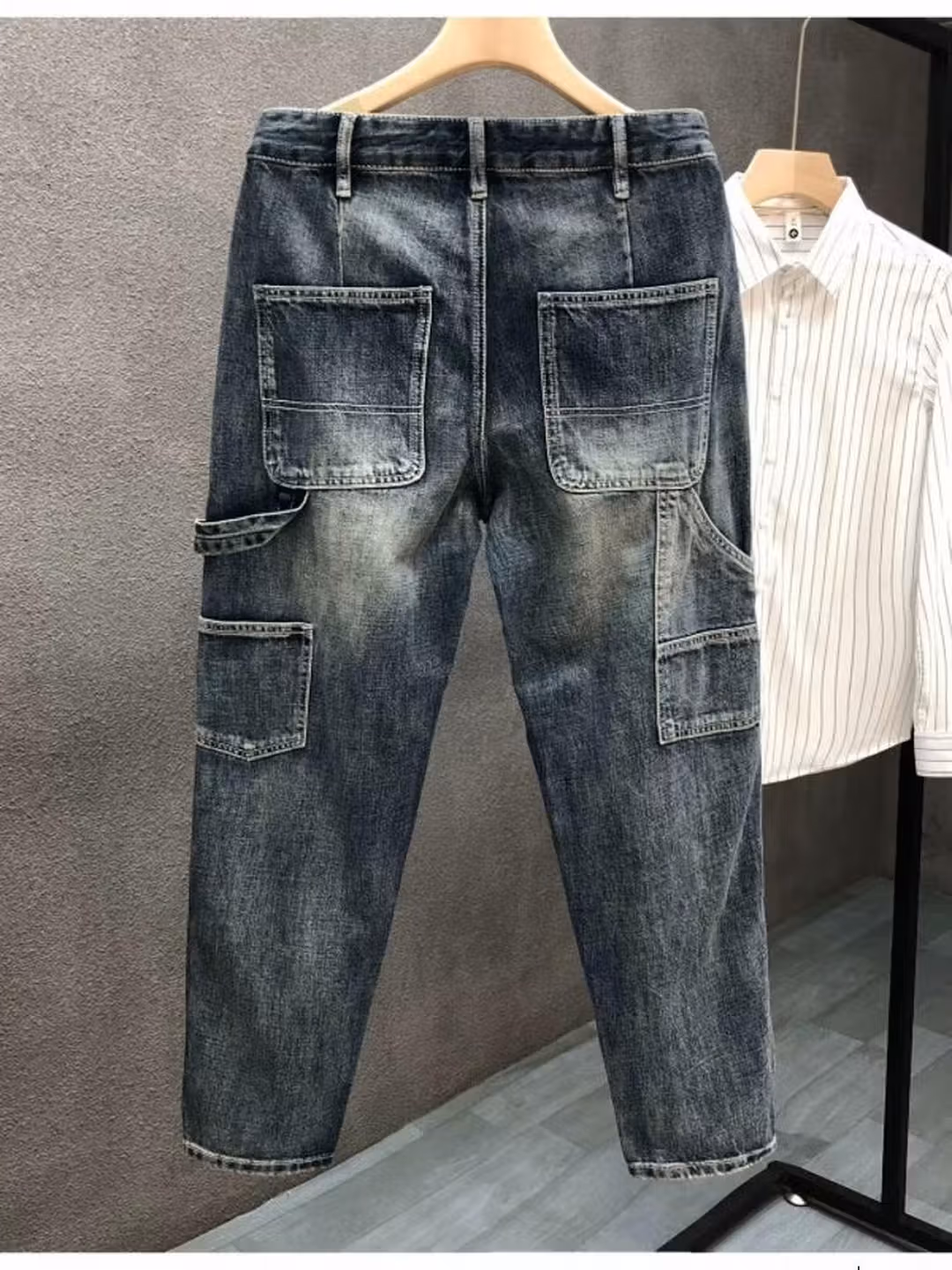 Jean droit homme style rétro avec patchs et effet déchiré slim_voghion.com