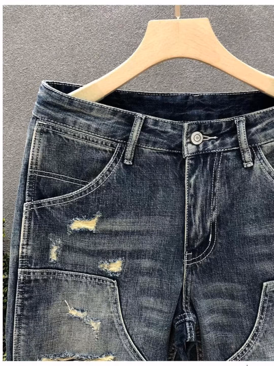 Jean droit homme style rétro avec patchs et effet déchiré slim_voghion.com