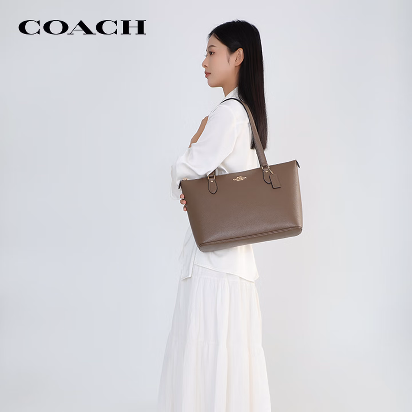 Coach 蔻驰 Gallery 女式大号托特包单肩包 CV402 百亿补贴¥929 两色可选 Plus会员还可95折