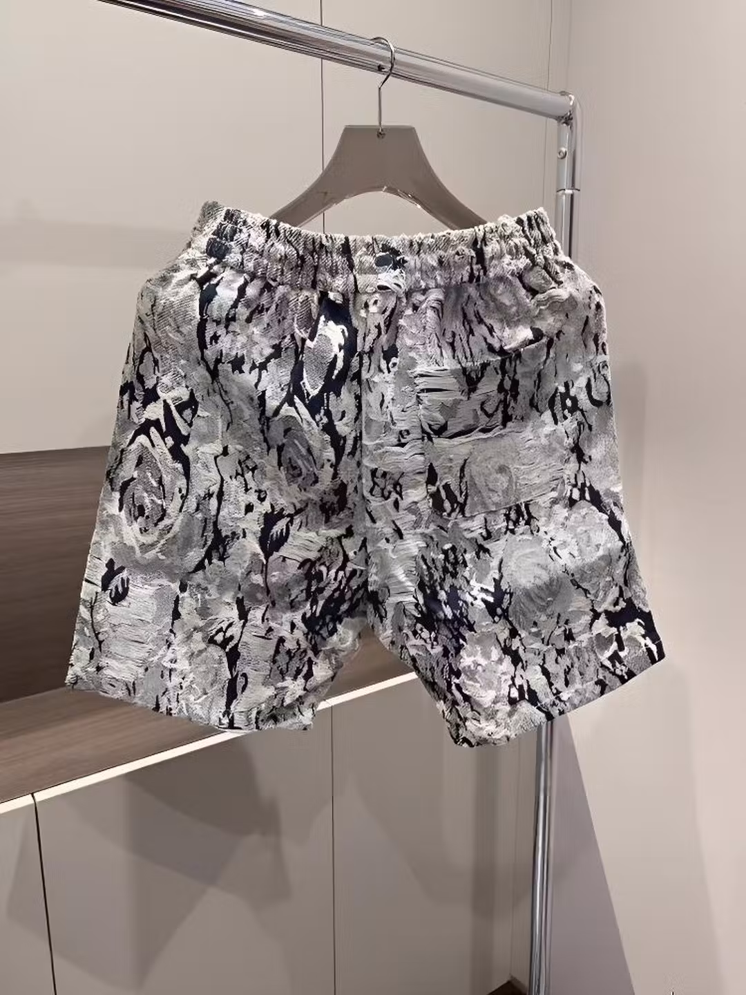 High-end Floral Denim Shorts Men's 2026 Summer Fashion Versatile Loose Blue And White Porcelain Five-point Pants Casual Pants, Color 28_viptrois.com
