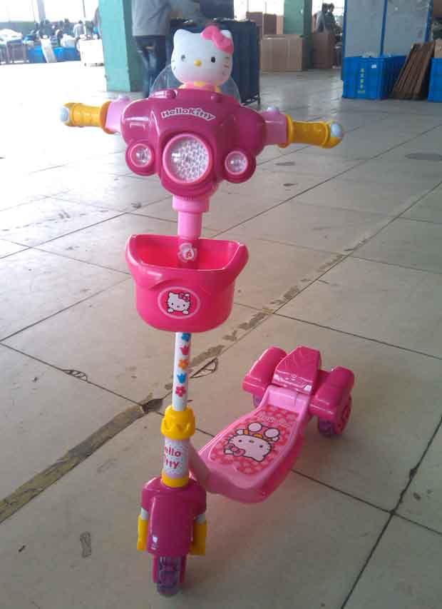 祺月cheerway儿童滑板车hellokitty滑板车车头带音乐/带灯可调节5201p