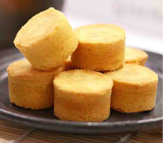 台湾进口特产 纯手工黄金凤梨酥 吃透透传统糕点16g一口酥 菠萝