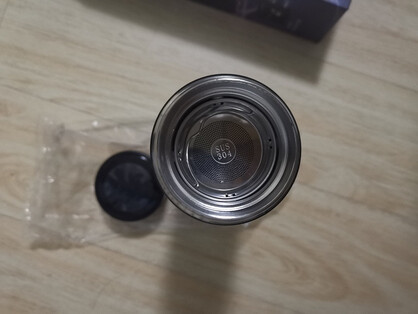 看起挺好的,可以放心的使用,不用担心有什么对人体有害的成分这个水杯